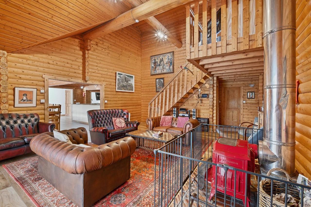 Vila Finest Retreats - The Logs Fort William Exteriér fotografie